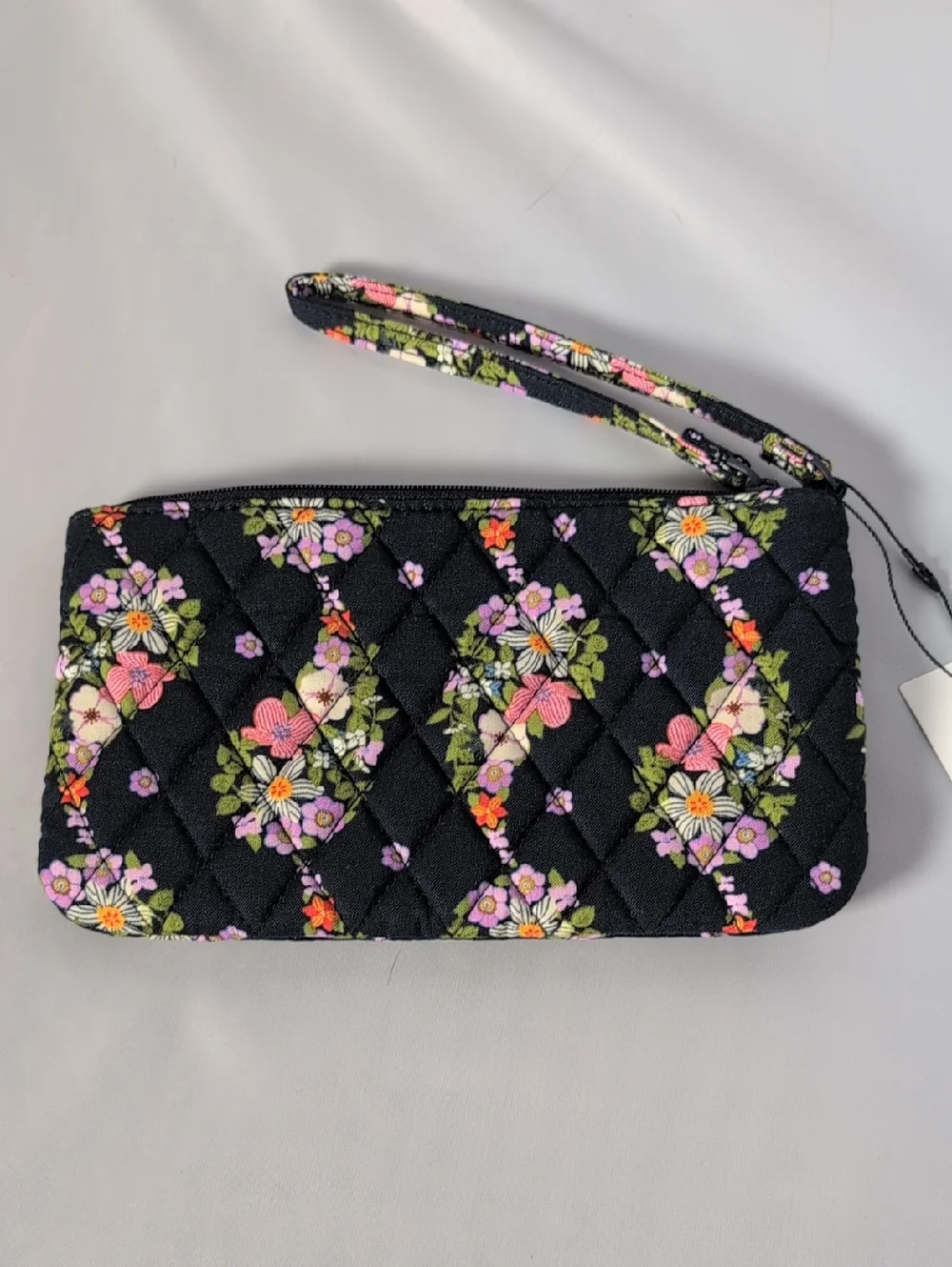 Vera Bradley Outlet Essential Wristlet in Paisley Rain